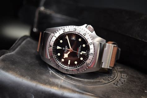 tudor black bay p01 price.